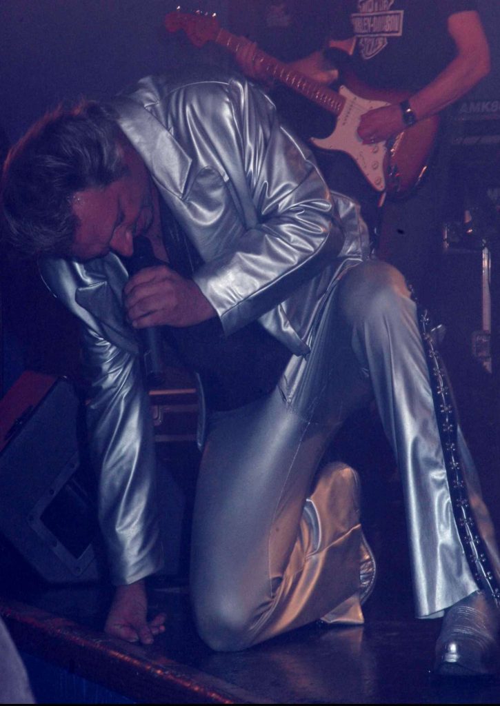 Document biographique ou fichier média lié à Johnny Dems