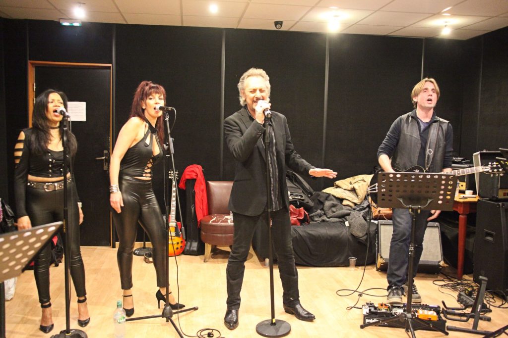 Document numérique concernant Johnny Dems